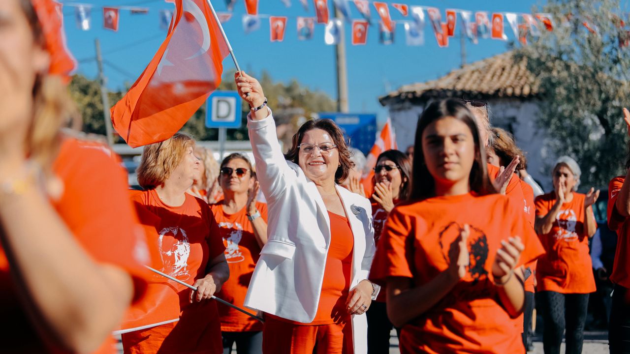 Başkan Gençay Akköy Cumhuriyet konvoyuna katıldı