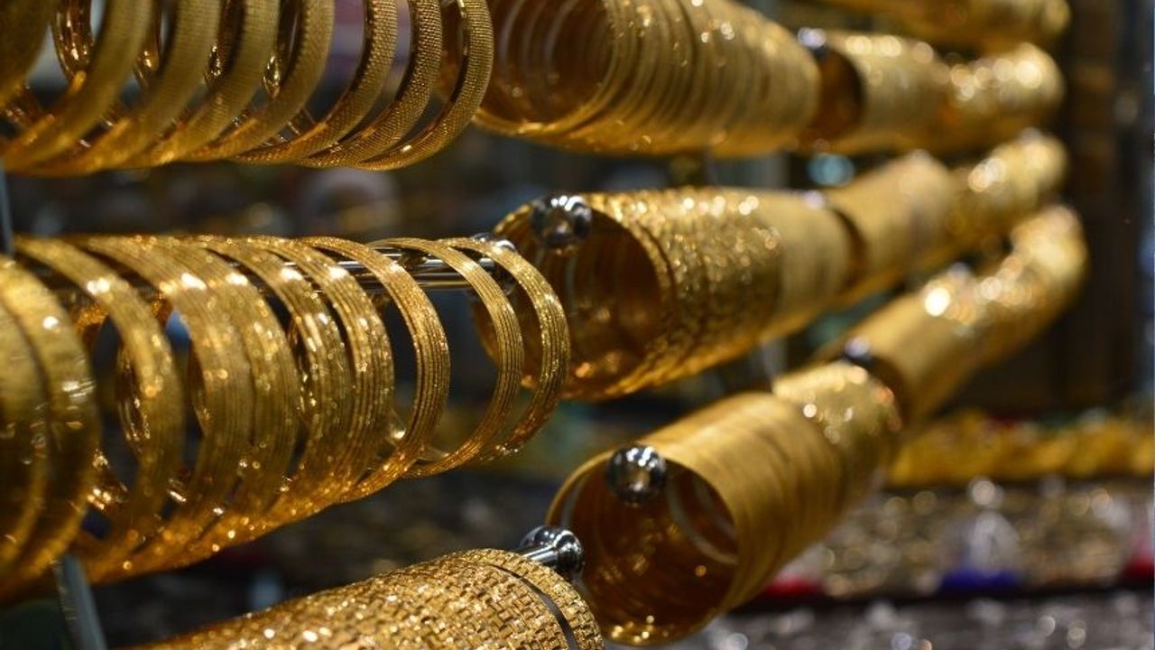 Altın fiyatları düşmeye devam ediyor!