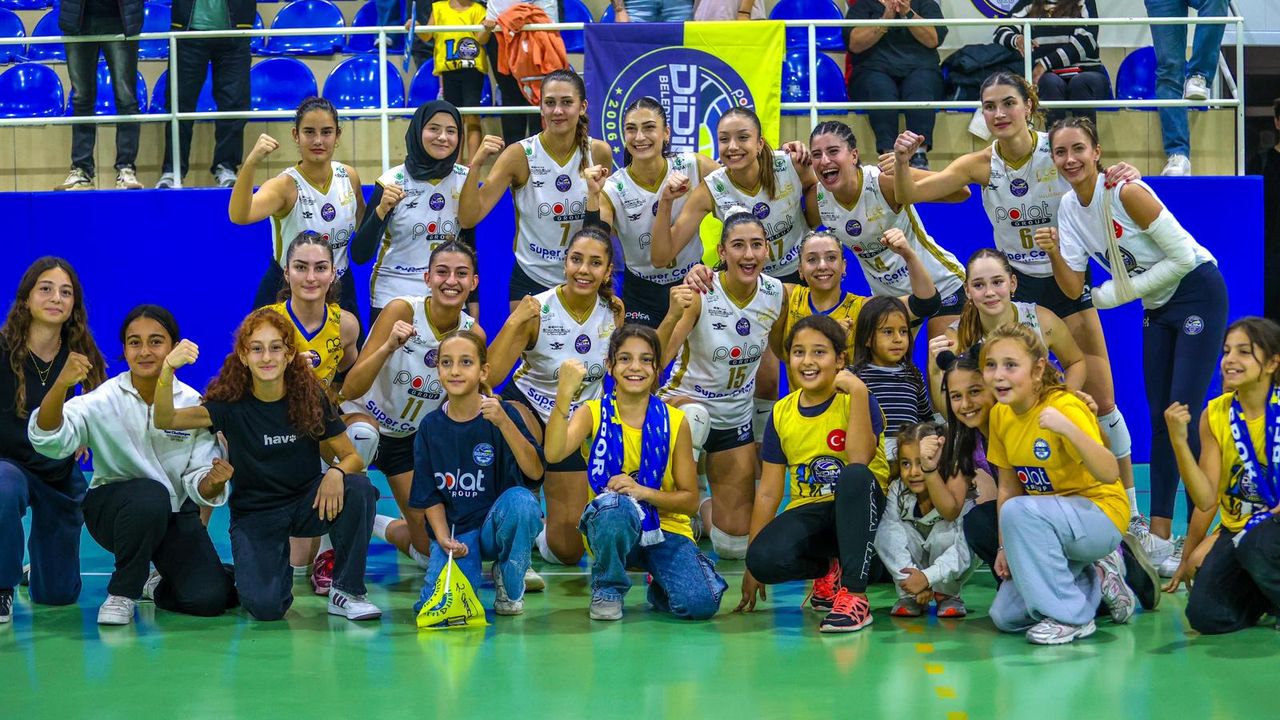 Polat Group Didim Belediyespor Kadın Voleybol Takımı'nın galibiyet sevinci!