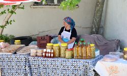 Akköy Yerel Pazarı ilk ziyaretçilerini ağırladı