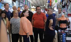 Başkan Hatice Gençay, Mavişehir Halk Pazarı’nı ziyaret etti