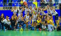 Polat Group Didim Belediyespor Kadın Voleybol Takımı'nın galibiyet sevinci!