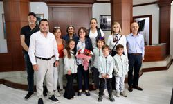 Küçük yelkencilerden, Başkan Gençay’a ziyaret