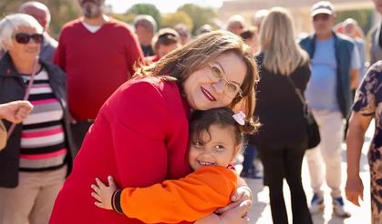 Başkan Gençay, Cumhuriyet kutlamalarına başladı