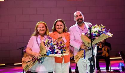 Didim'de Sabahat Akkiraz rüzgarı esti