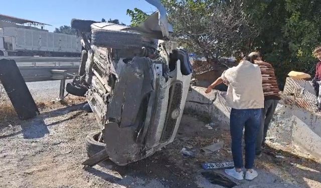 Söke'de kontrolden çıkan araç yan yattı