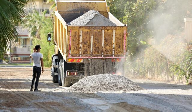 Gençay; "Didim'e yeni yollar kazandırmaya devam ediyoruz"