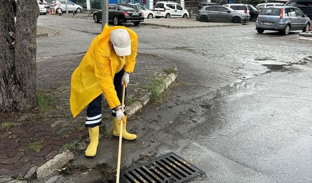 Didim'de yağışa karşı önlem çalışmaları devam ediyor!