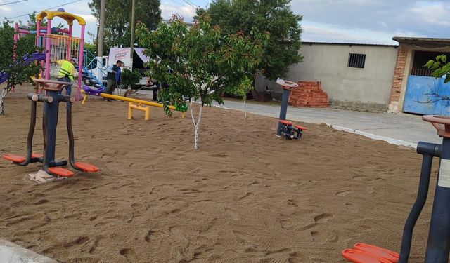 Didim'de Akyeniköy Mahallesi'ndeki park yenilendi