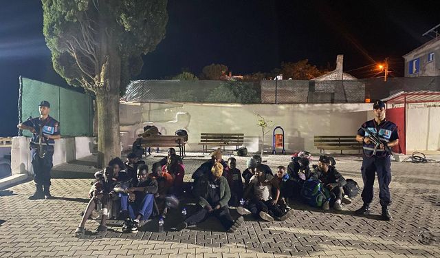 Didim'de 32 düzensiz göçmen yakalandı