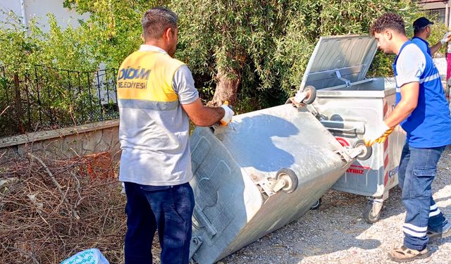 Didim Belediyesi eskiyen çöp konteynerlerini yeniledi