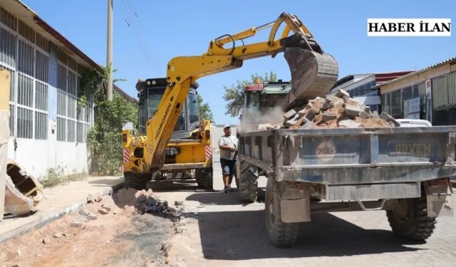Didim'de 75. Yıl Sanayi Sitesi'nde yol bakım ve onarım çalışmaları devam ediyor
