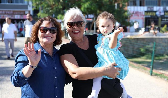 Başkan Gençay Altınkum'da halkla buluştu