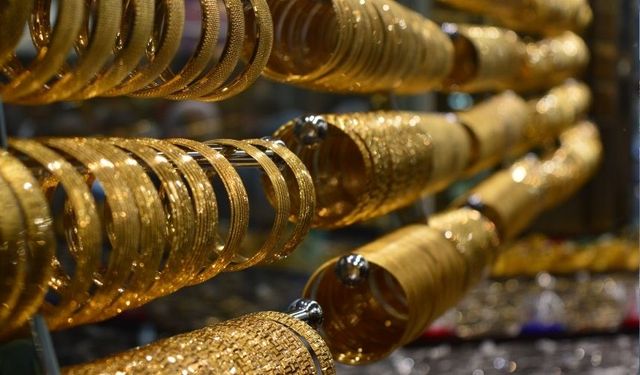 Altın fiyatları düşmeye devam ediyor!