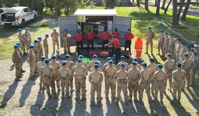 Aydın'da jandarma personeline afet eğitimi verildi