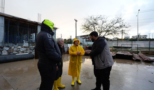 Didim'de yağış sonrası anında müdahale