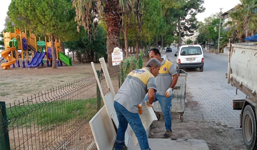 Didim'de moloz ve bahçe atıklarını temizleme çalışmaları sürüyor