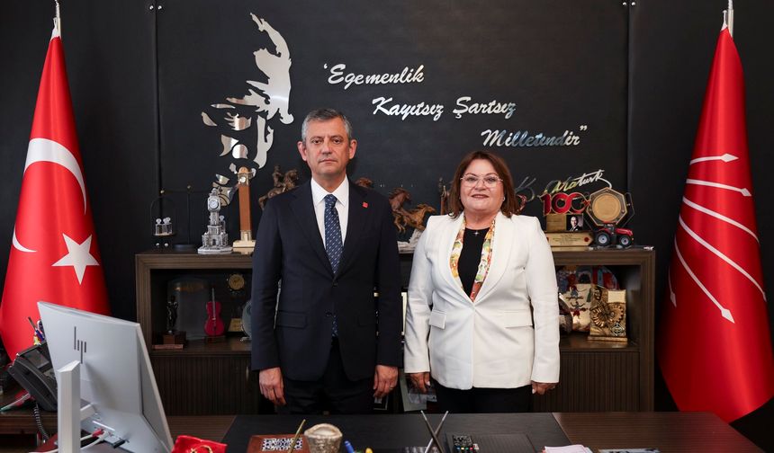 Başkan Gençay'dan CHP Genel Başkanı Özgür Özel'e ziyaret