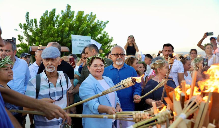 Didim'de Barış Şenliği'nden renkli görüntüler