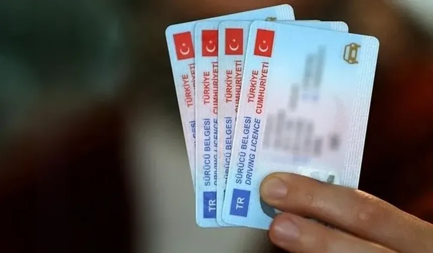 Eski tip ehliyetler geçersiz sayılacak!